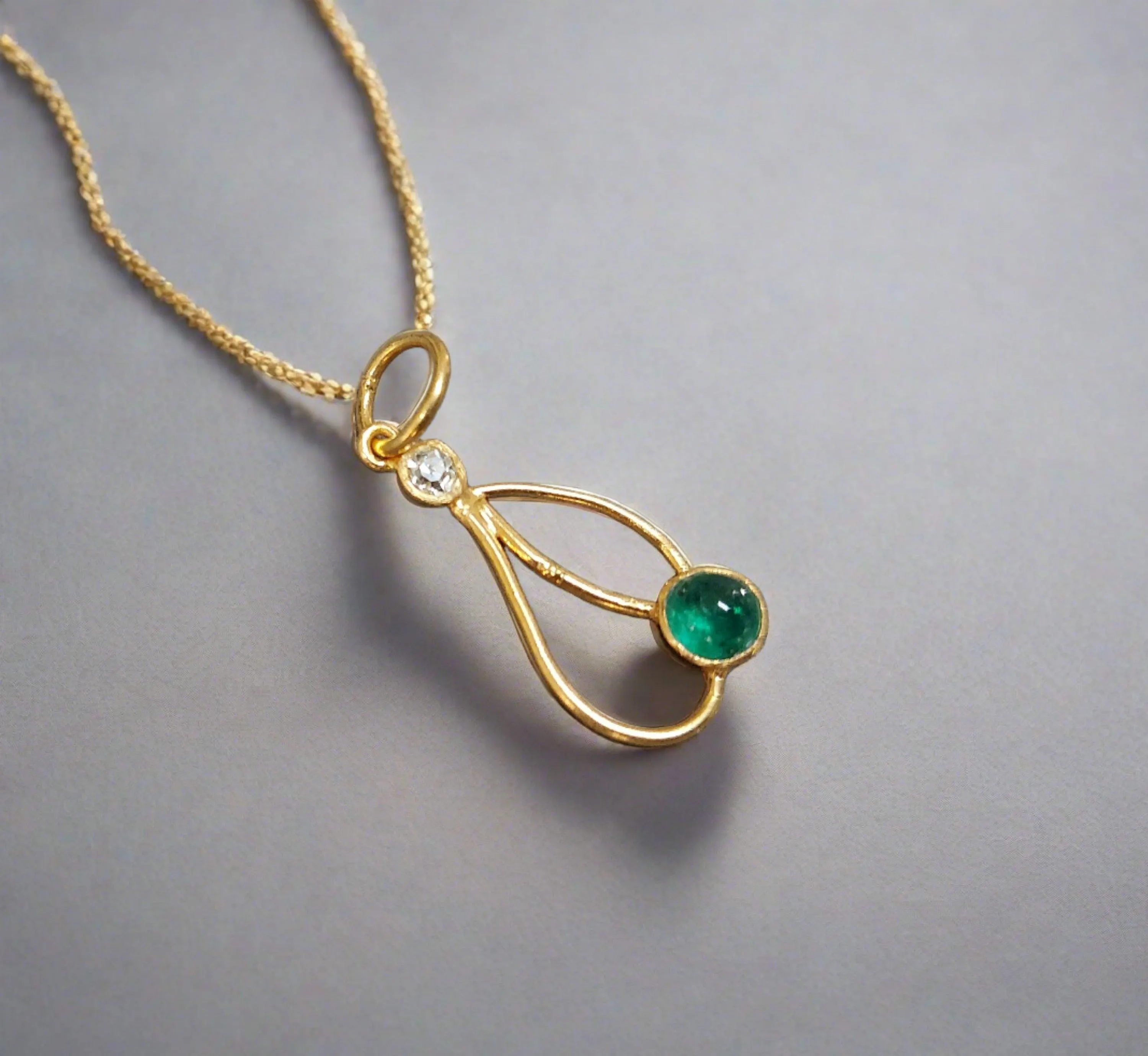 18k Gold Emerald  & Diamond Pendant