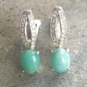 Emerald Vintage Earrings - May Birthstone Earrings - Green Drop Earrings