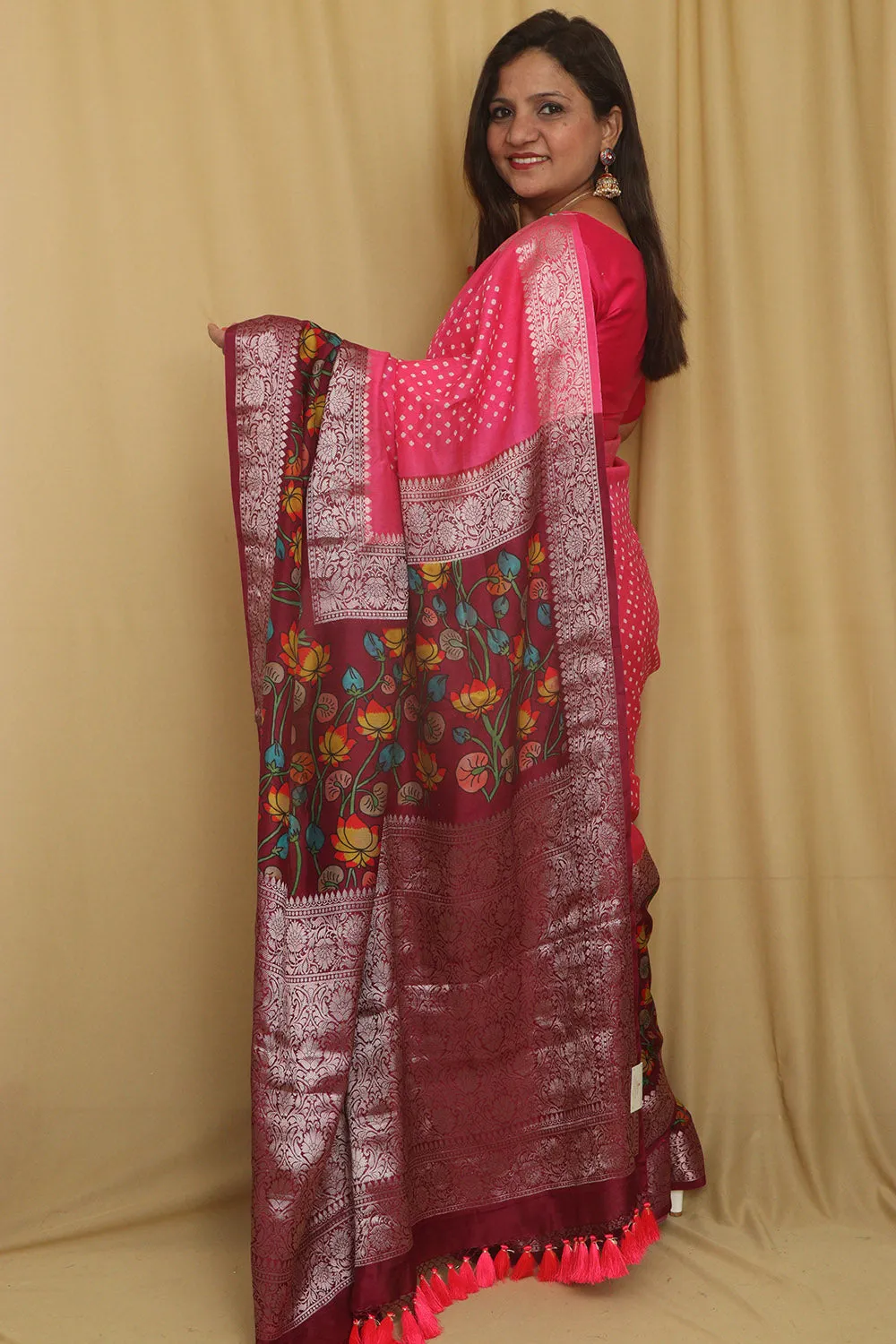 Exquisite Pink Banarasi Bandhani Pure Chiniya Silk Pichwai Design Saree