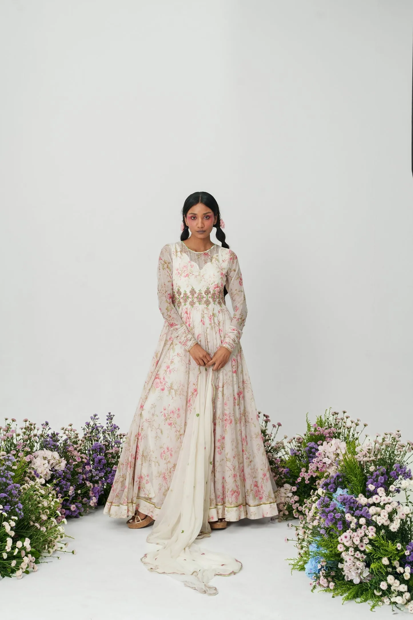 Floret-Daisy White Embroidered Anarkali Set