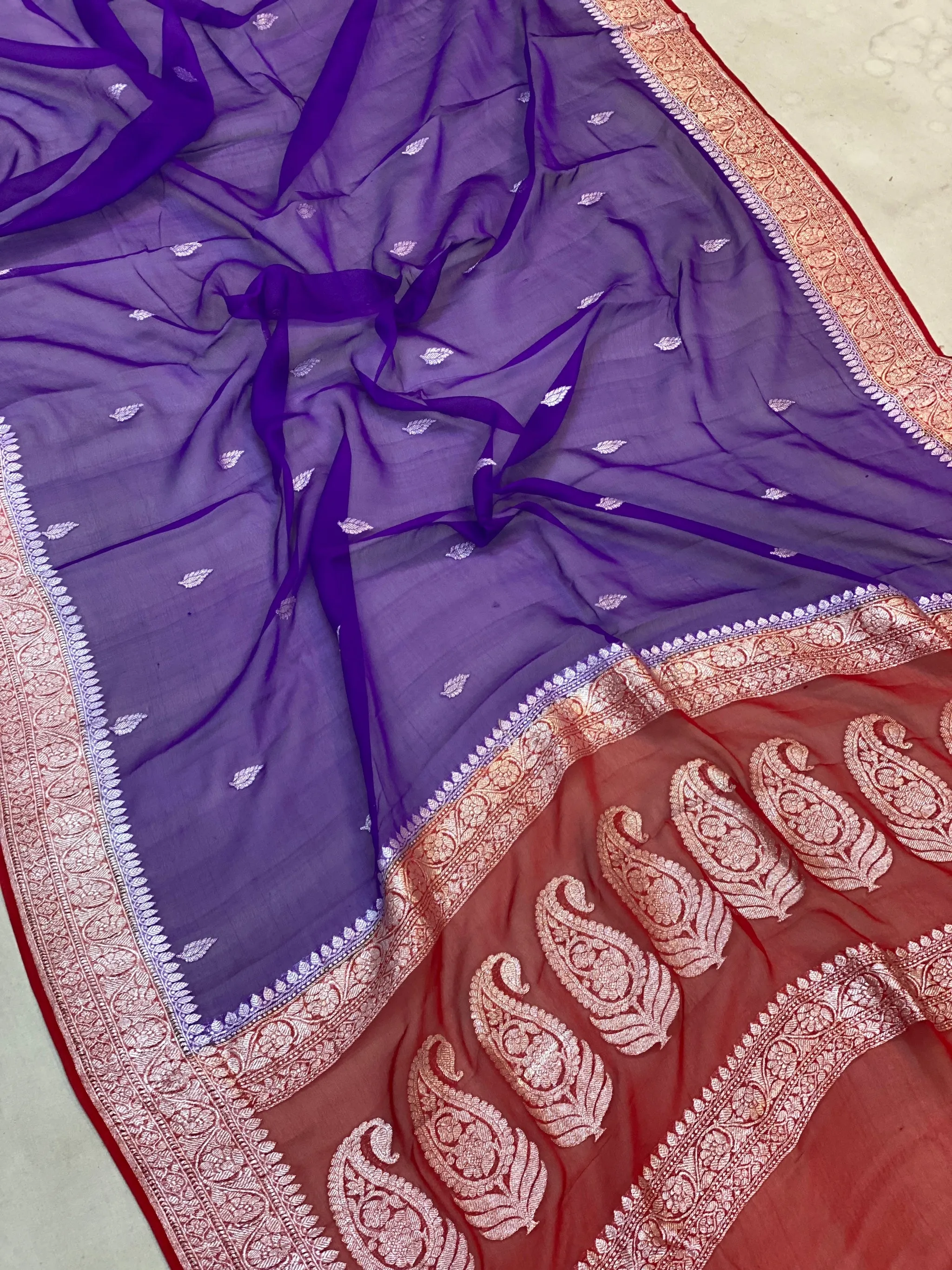 Luxurious Elegance: Purple and Red Pure Khaddi Chiffon Handloom Banarasi Saree