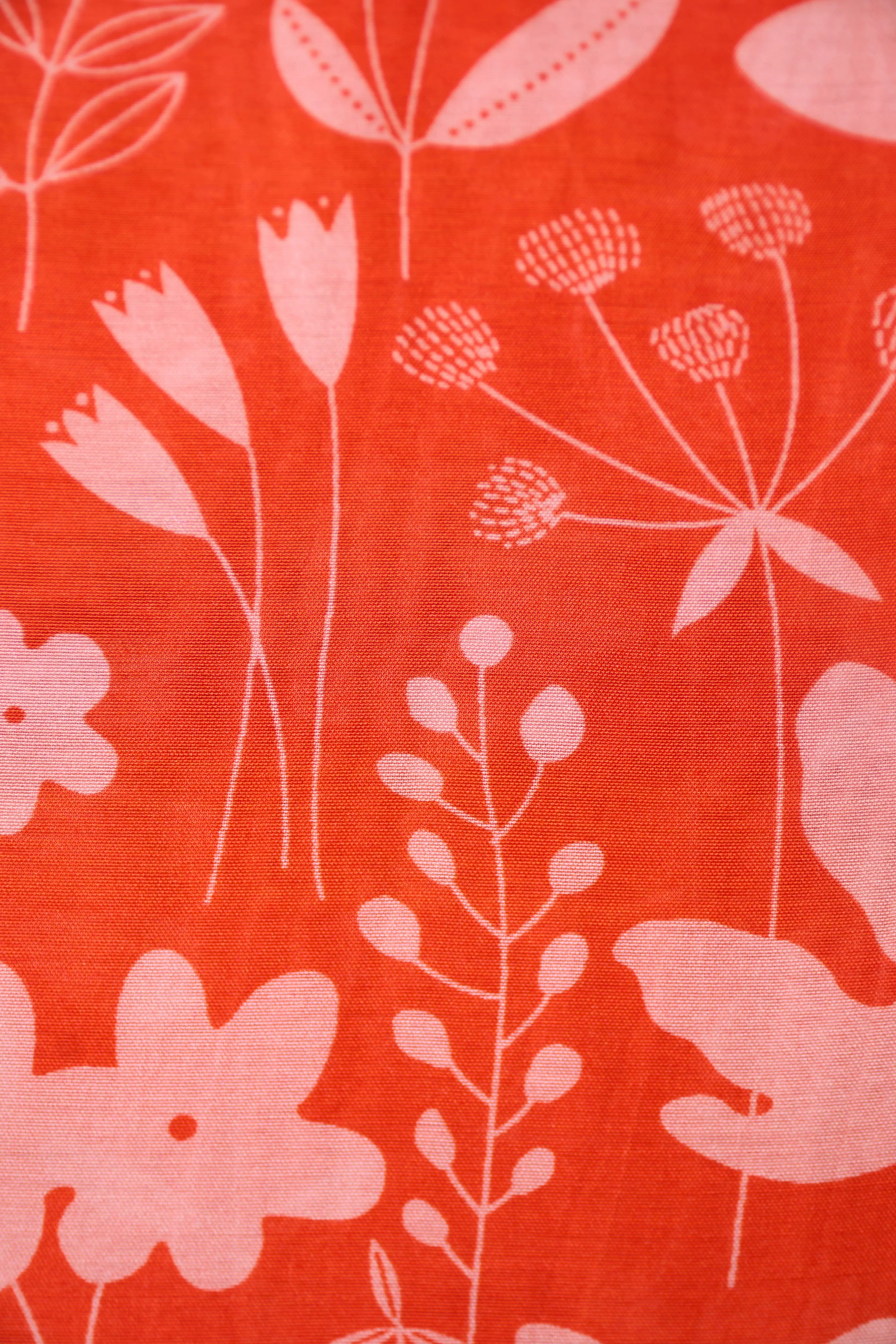 Pretty Pink Red Floral Pattern Foliage Printed Natural Muslin Silk Fabric