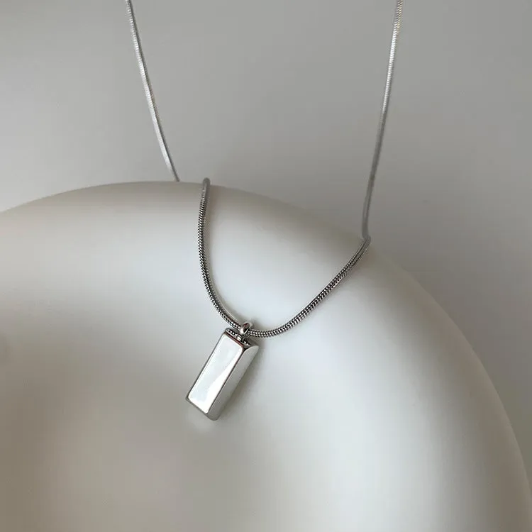 Sleek Silver Rectangle Pendant Necklace  jltn0673