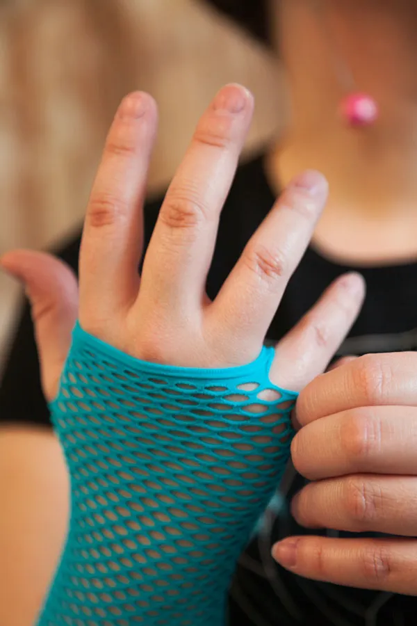 Triangle Net Arm Warmers